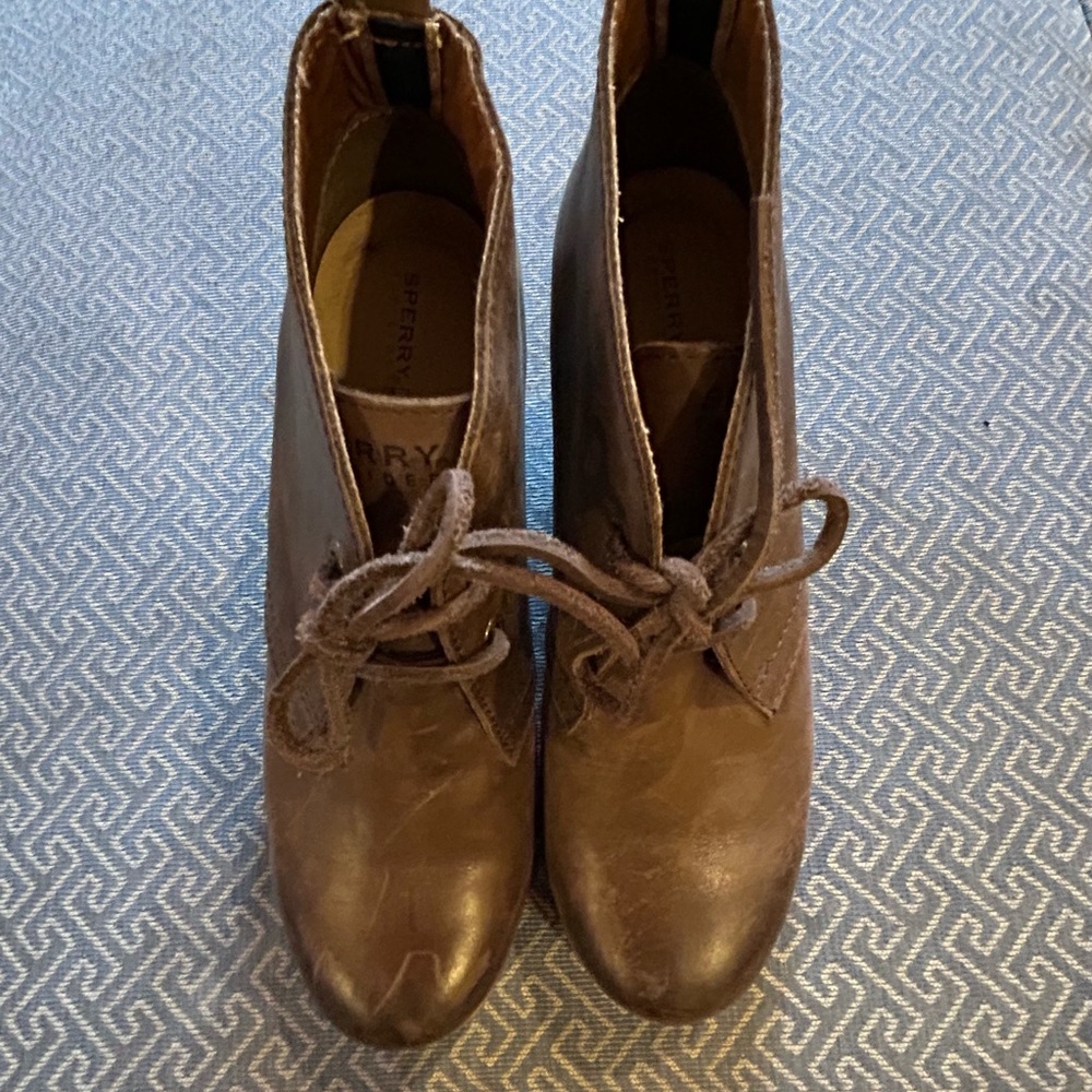 Sperry Brown Lace Up Boots Classic Style
